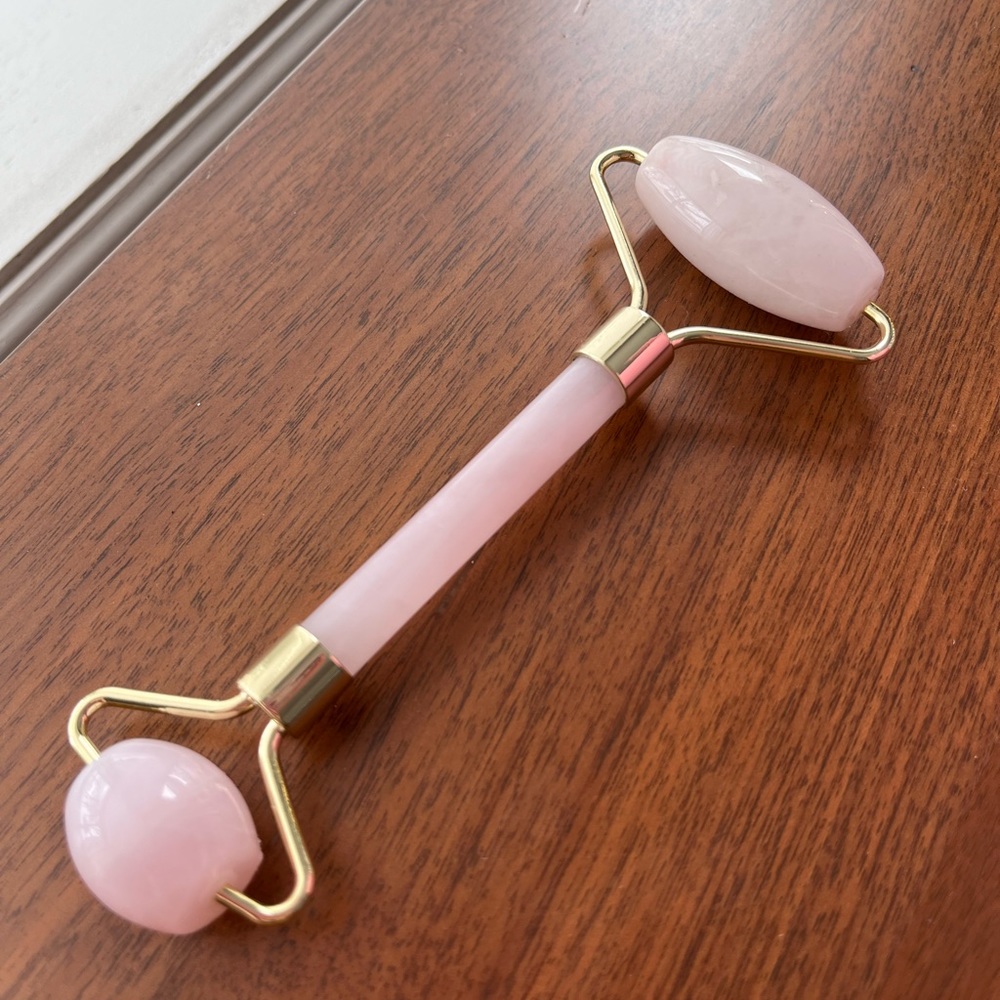 Rose Quartz Face Roller